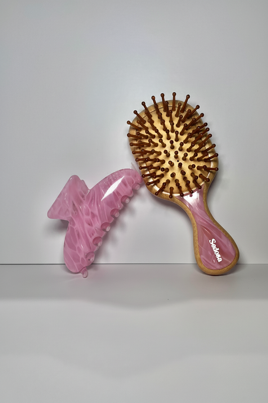 Pink Aura Bamboo Brush & Clip Set